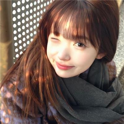 皮裘大衣女人